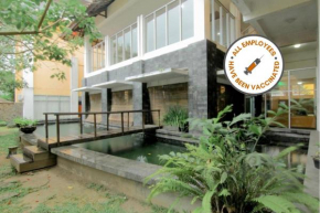 University Hotel